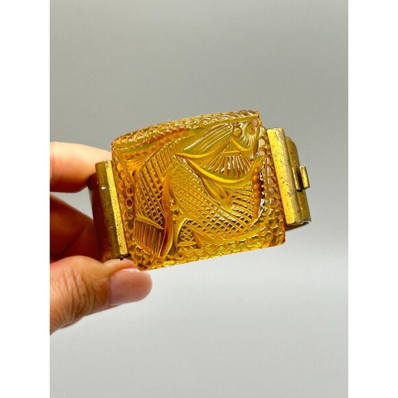 Vtg French Prystal Bakelite Carved Fish Bracelet Hinged Wide Brass Band Art Deco - Picture 6 of 13